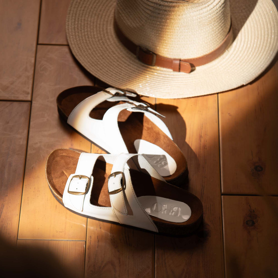 Arizona White Natural Leather Slippers