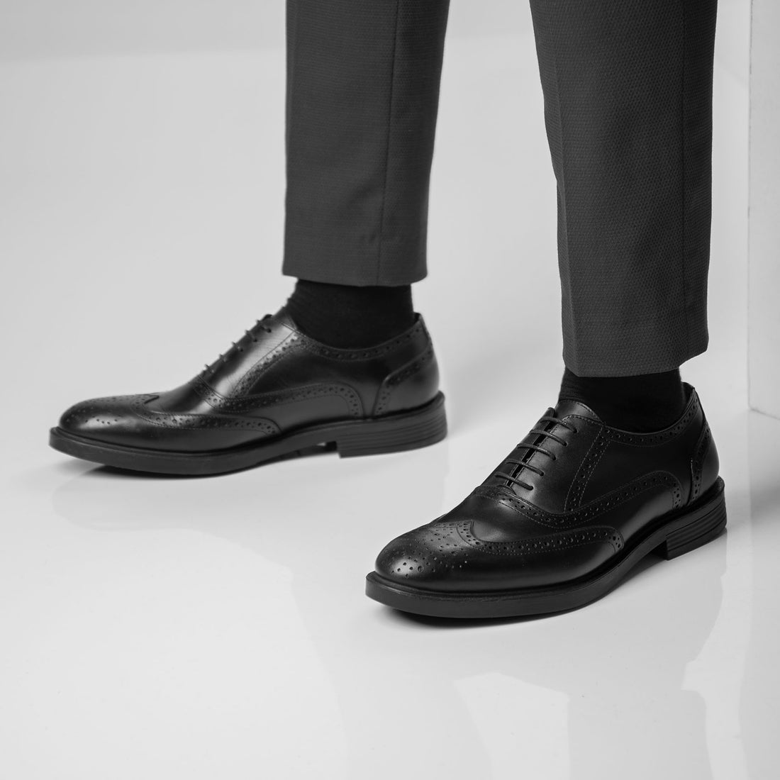 Oxford Brogue Shoes - Black