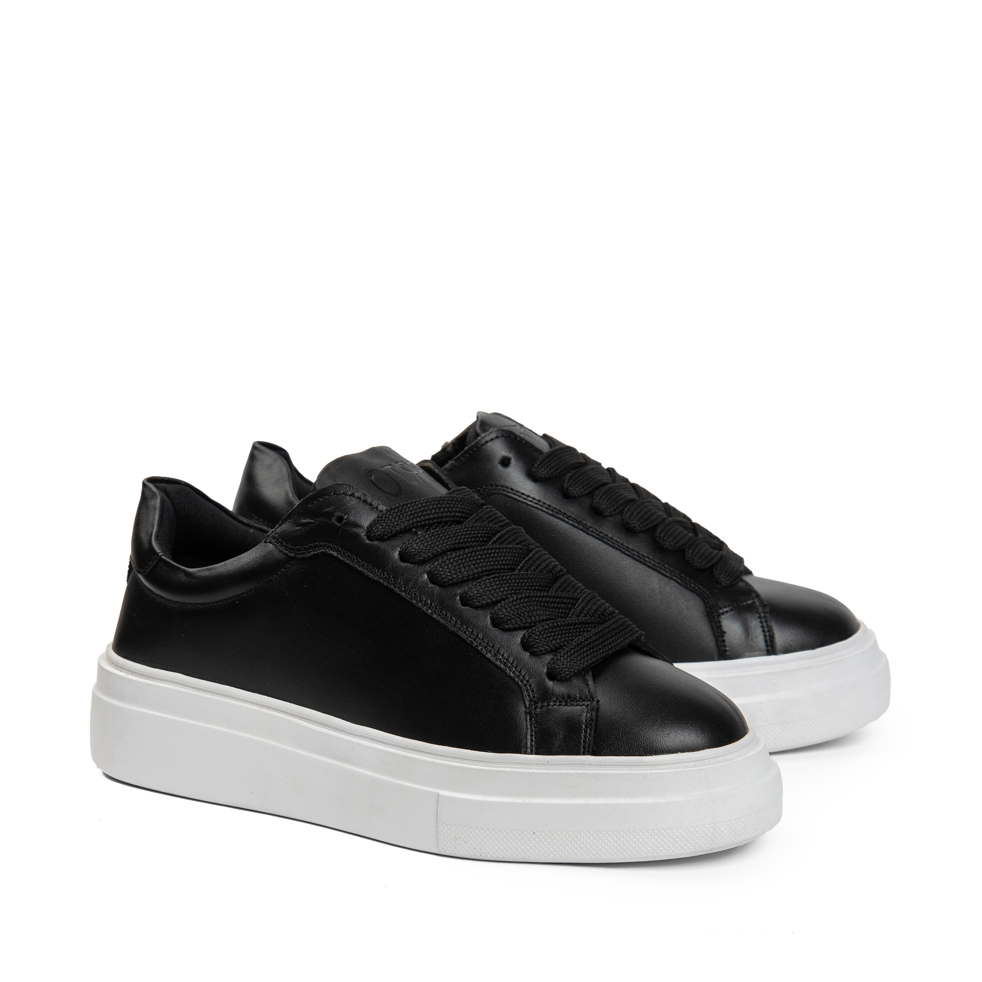 BlancPeak | Plain Black Sneakers (new)